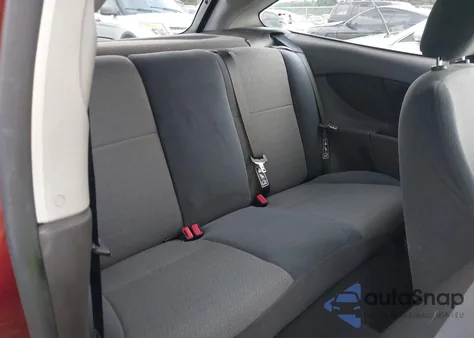 2000 Ford Focus Zx3 z USA, uszkodzony, nr VIN 3FAFP313XYR251996